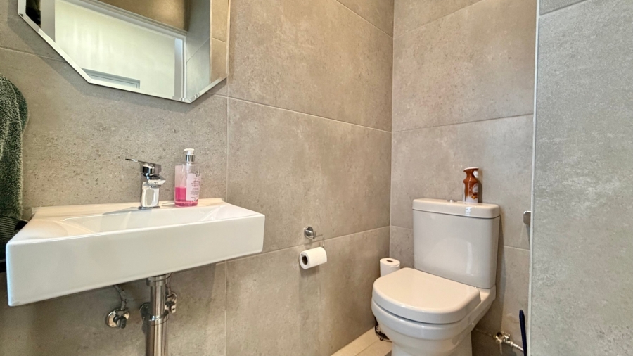 4 Bedroom Property for Sale in Croydon Gardens Estate Western Cape